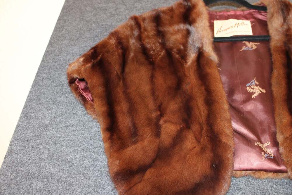 Vintage Herman Miller Northampton Mass Brown Mink Fur Stole Shawl - Picture 2 of 9
